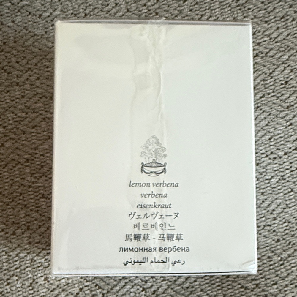 Diptyque Verveine Scented Candle - Picture 2 of 5